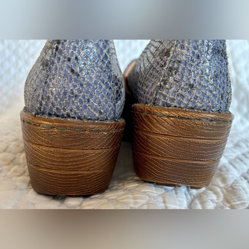 Born Blue Snakeskin Pattern Clogs - image 6
